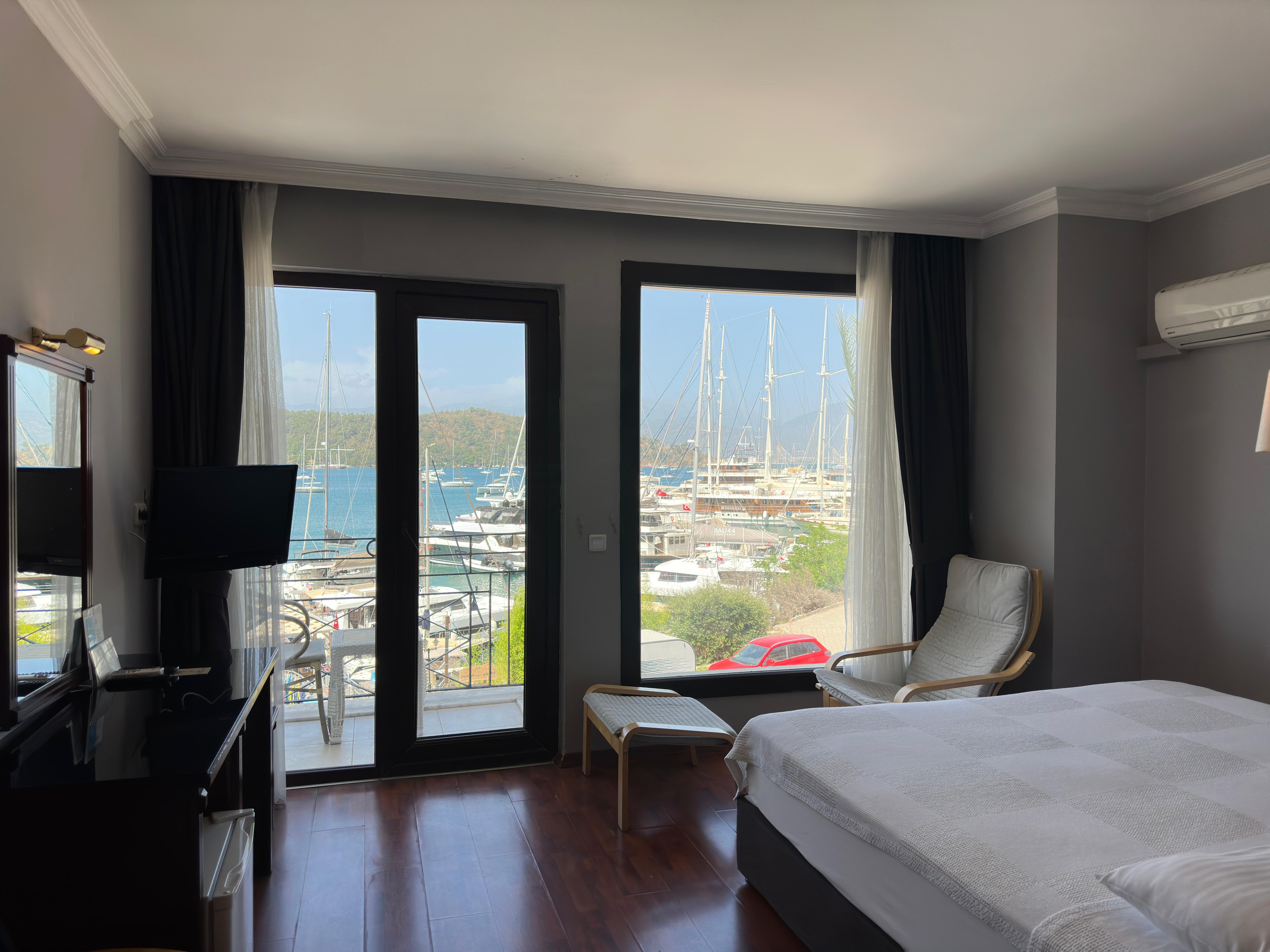 Standart Deniz Manzaralı Oda