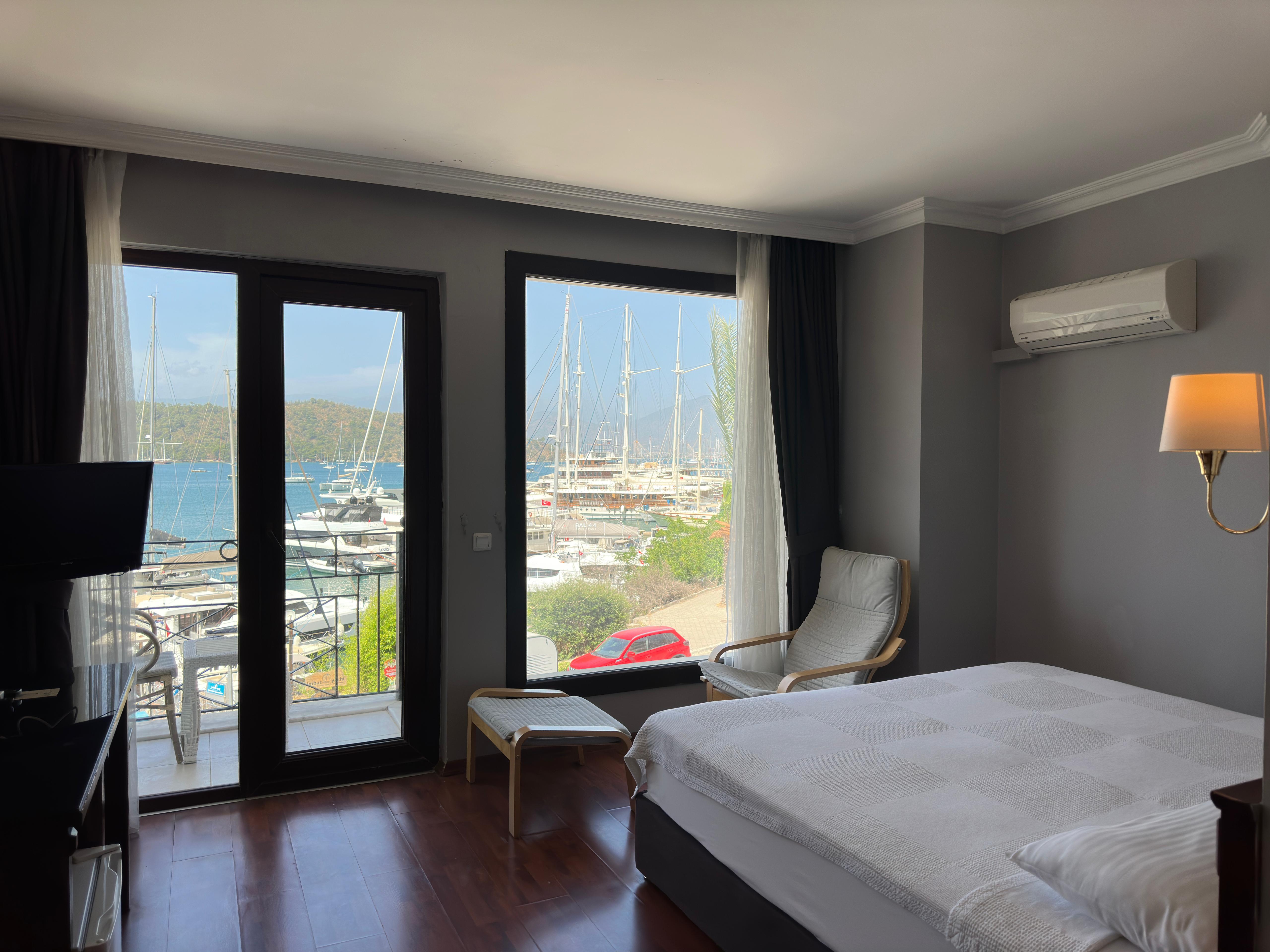 Standart Deniz Manzaralı Oda