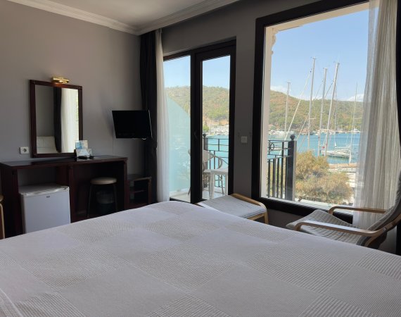 Standart Deniz Manzaralı Oda